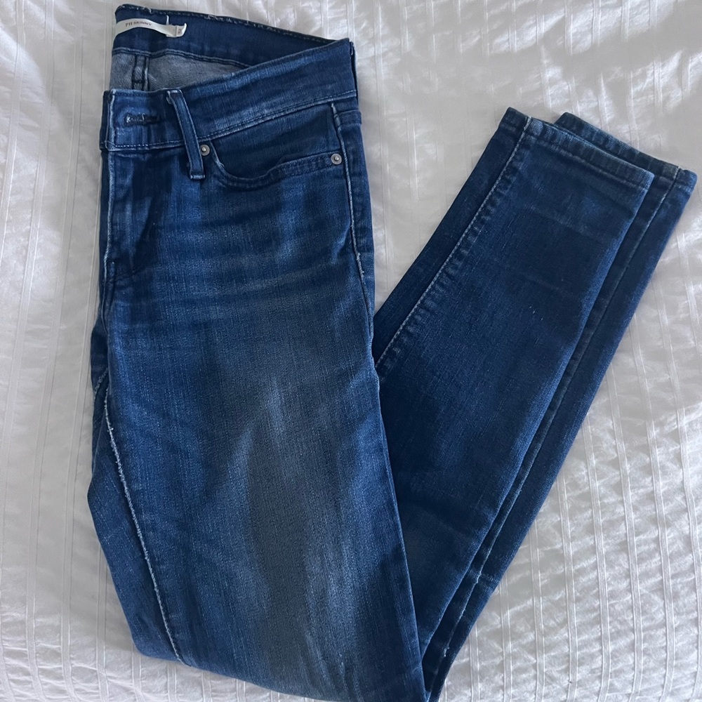 Levi’s 711 Skinny Jean